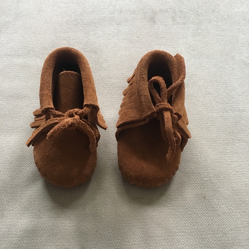 Minnetonka Infant Fringe Booties